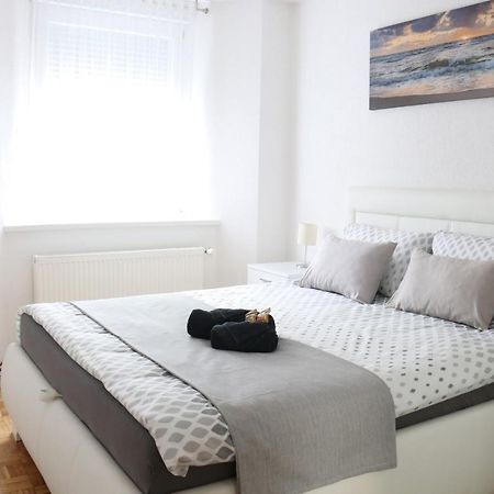Apartment Deluxe Яйце Екстериор снимка